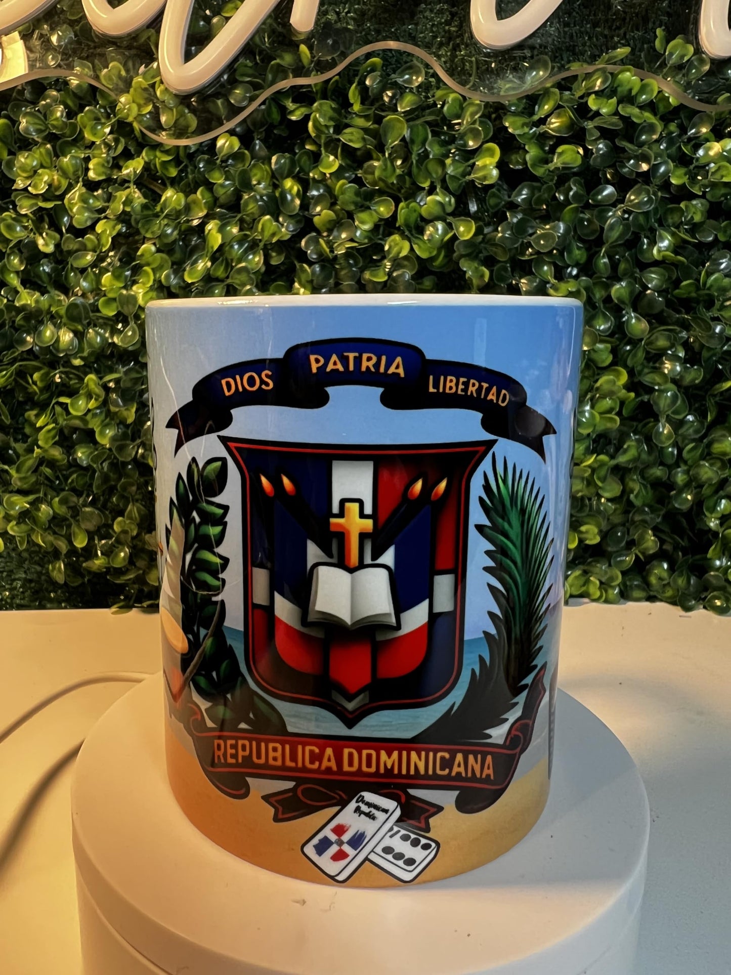 Dominican Republic Coffee Mug/Taza de Café República Dominicana – 11oz Ceramic Cup with National Symbols/Taza Cerámica 11oz con Símbolos Patrios