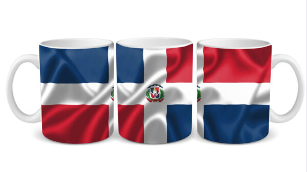 Taza Bandera Dominicana en Efecto Tela – Diseño Envolvente